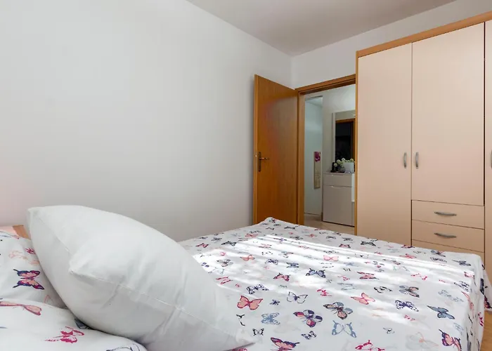 Lxxiii Feriehus Peroj